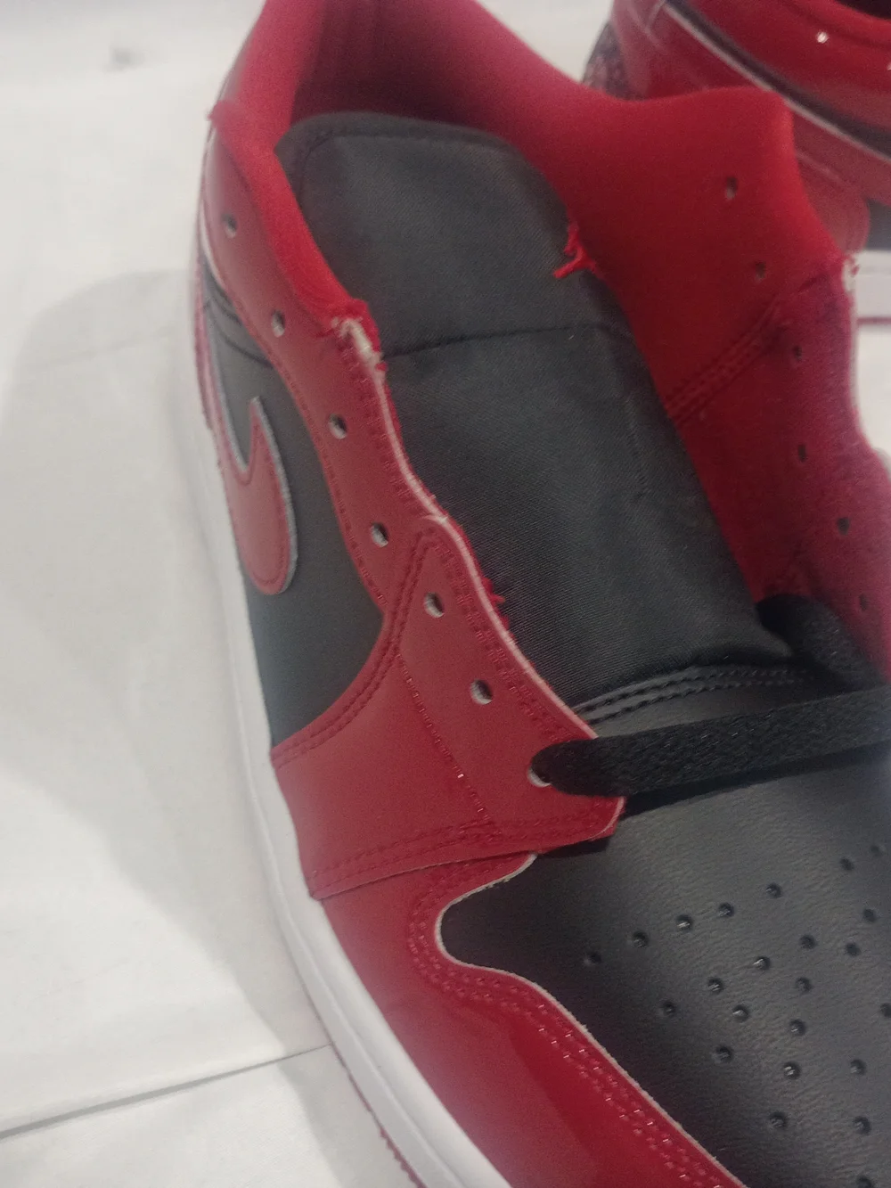 Jordan Air Jordan 1 Low SE Black/Varsity Red-White Box
